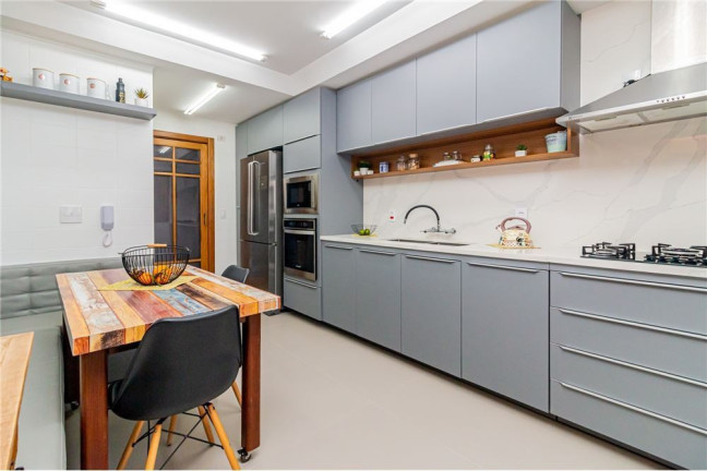 Imagem Imóvel com 4 Quartos à Venda, 508 m² em Jardim Lindóia - Porto Alegre Imagem Imóvel com 4 Quartos à Venda, 508 m² em Jardim Lindóia - Porto Alegre