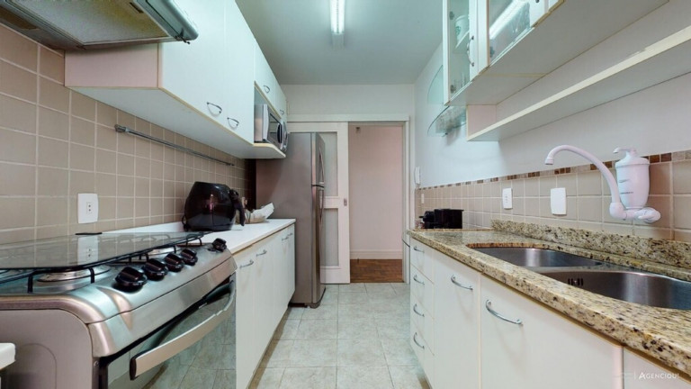 Imagem Imóvel com 3 Quartos à Venda, 122 m² em Auxiliadora - Porto Alegre Imagem Imóvel com 3 Quartos à Venda, 122 m² em Auxiliadora - Porto Alegre