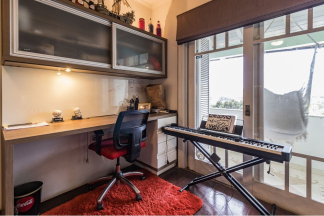 Imagem Casa com 3 Quartos à Venda, 464 m² em Santo Antônio - Porto Alegre Imagem Casa com 3 Quartos à Venda, 464 m² em Santo Antônio - Porto Alegre