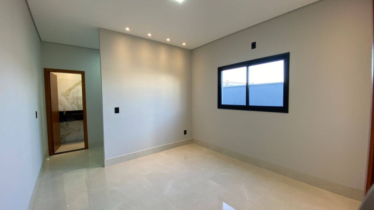 Imagem Casa com 3 Quartos à Venda, 141 m² em Tijucal - Cuiabá Imagem Casa com 3 Quartos à Venda, 141 m² em Tijucal - Cuiabá
