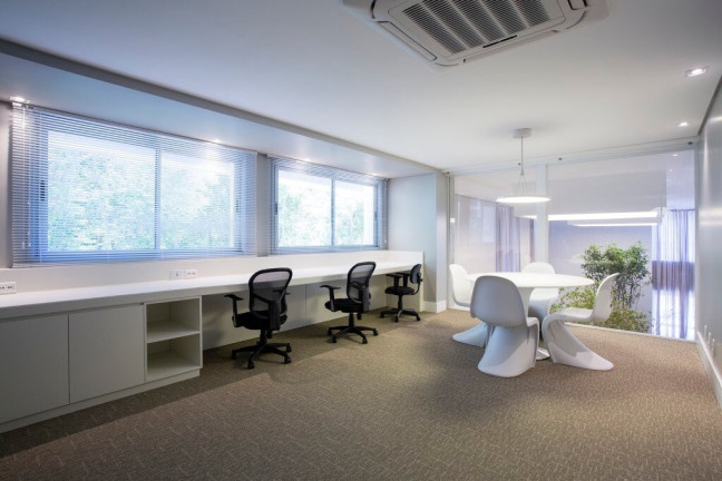 Imagem Sala Comercial à Venda, 48 m² em Petrópolis - Porto Alegre Imagem Sala Comercial à Venda, 48 m² em Petrópolis - Porto Alegre