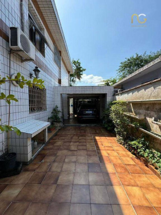 Imagem Sobrado com 3 Quartos à Venda, 208 m² em Vila Cascatinha - São Vicente Imagem Sobrado com 3 Quartos à Venda, 208 m² em Vila Cascatinha - São Vicente
