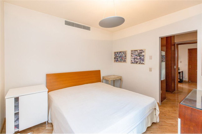 Imagem Imóvel com 3 Quartos à Venda,  em Moema - São Paulo