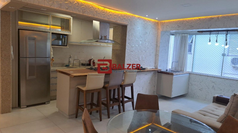 Imagem Apartamento com 2 Quartos à Venda, 117 m² em Centro - Florianópolis Imagem Apartamento com 2 Quartos à Venda, 117 m² em Centro - Florianópolis