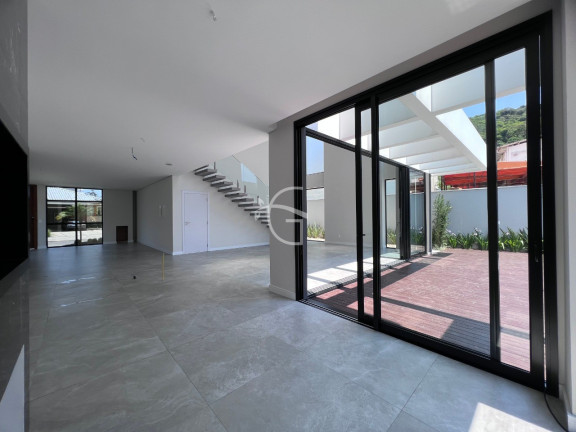 Imagem Casa com 4 Quartos à Venda, 1 m² em Pirabeiraba (pirabeiraba) - Joinville Imagem Casa com 4 Quartos à Venda, 1 m² em Pirabeiraba (pirabeiraba) - Joinville