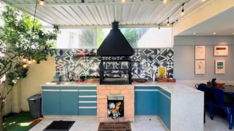 Imagem Casa de Condomínio com 3 Quartos à Venda, 249 m² em Vila Romana - São Paulo