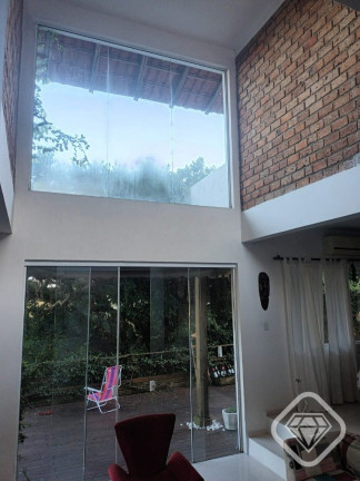 Imagem Casa com 3 Quartos à Venda, em Ipanema - Porto Alegre Imagem Casa com 3 Quartos à Venda, em Ipanema - Porto Alegre