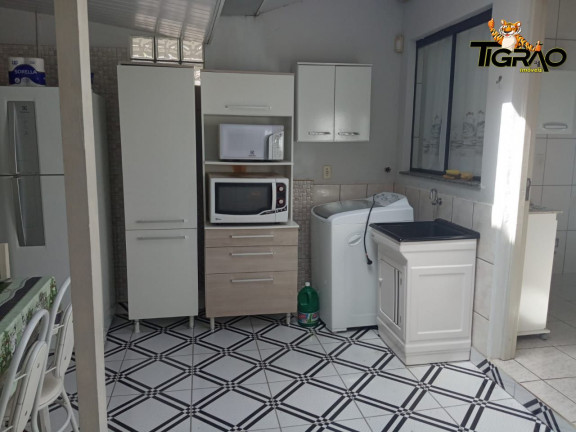Imagem Casa com 3 Quartos à Venda, 270 m² em Nova Esperança - Balneário Camboriú Imagem Casa com 3 Quartos à Venda, 270 m² em Nova Esperança - Balneário Camboriú