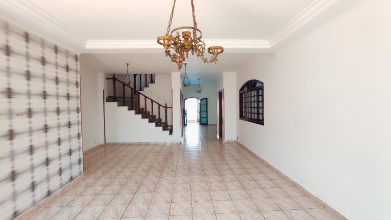 Imagem Sobrado com 4 Quartos à Venda, 275 m² em Caiçara - Praia Grande Imagem Sobrado com 4 Quartos à Venda, 275 m² em Caiçara - Praia Grande