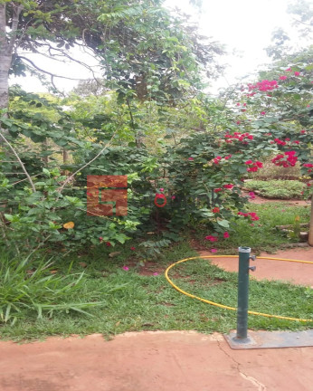 Imagem Imóvel com 3 Quartos à Venda, 2.500 m² em Centro - Montes Claros Imagem Imóvel com 3 Quartos à Venda, 2.500 m² em Centro - Montes Claros
