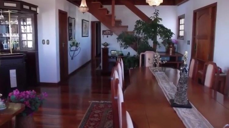 Imagem Apartamento com 4 Quartos à Venda, 500 m² em Alto Do Capivari - Campos Do Jordão Imagem Apartamento com 4 Quartos à Venda, 500 m² em Alto Do Capivari - Campos Do Jordão