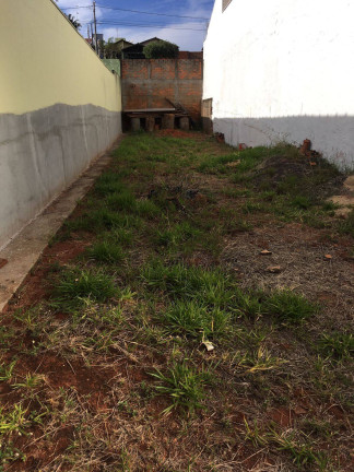 Terreno à Venda, 150 m² em Vila Pinheiro Machado - Botucatu