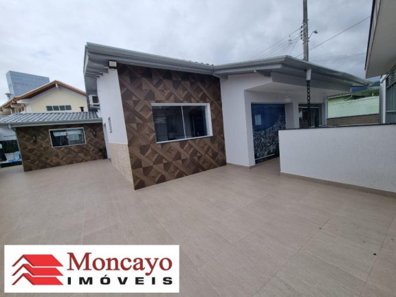 Imagem Casa com 3 Quartos à Venda, 327 m² em Centro - Caraguatatuba Imagem Casa com 3 Quartos à Venda, 327 m² em Centro - Caraguatatuba
