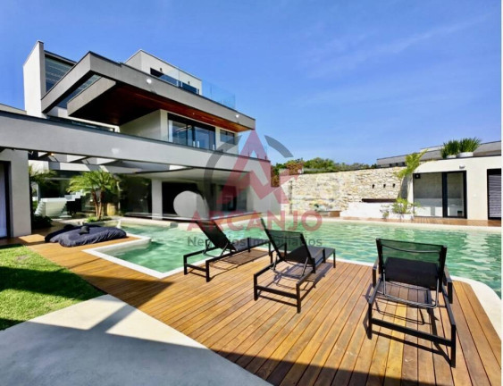 Casa com 7 Quartos à Venda, 1 m² em Riviera - Bertioga