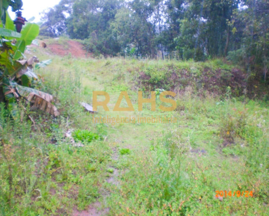 Terreno à Venda, 2.345 m² em Iririú - Joinville