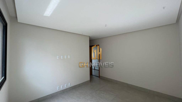 Imagem Sobrado com 4 Quartos à Venda, 290 m² em Jardins Madri - Goiânia Imagem Sobrado com 4 Quartos à Venda, 290 m² em Jardins Madri - Goiânia