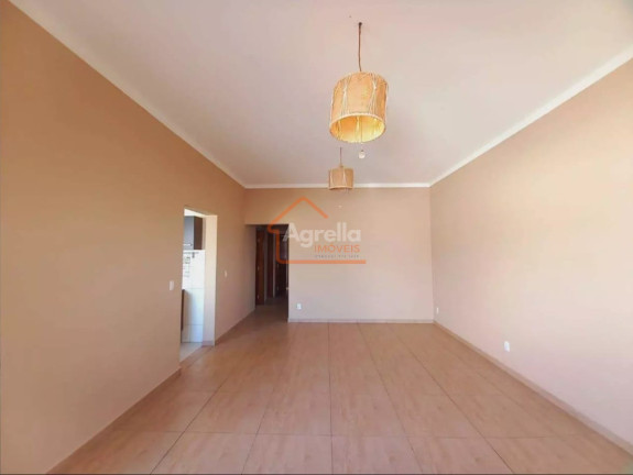 Imagem Casa com 3 Quartos à Venda, 250 m² em Centro - Jaguariúna Imagem Casa com 3 Quartos à Venda, 250 m² em Centro - Jaguariúna