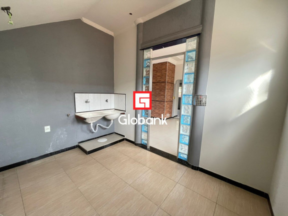 Imagem Apartamento com 3 Quartos para Alugar, 100 m² em Vila Sumaré - Montes Claros Imagem Apartamento com 3 Quartos para Alugar, 100 m² em Vila Sumaré - Montes Claros