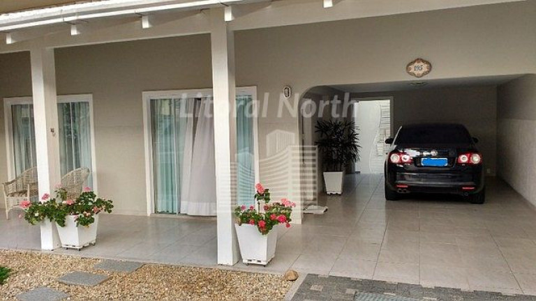 Imagem Casa com 3 Quartos à Venda, 339 m² em Fazenda - Itajaí Imagem Casa com 3 Quartos à Venda, 339 m² em Fazenda - Itajaí