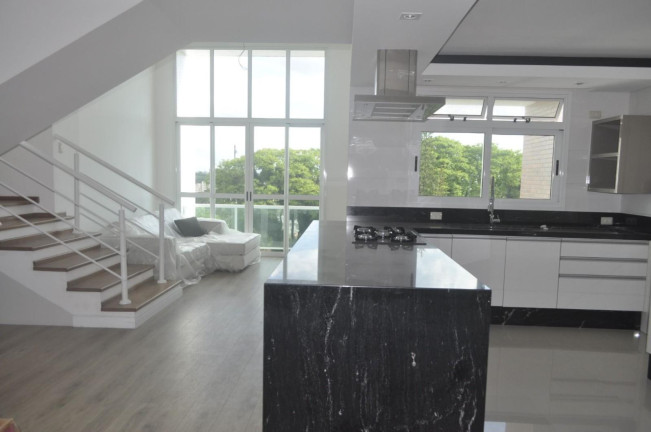 Imagem Apartamento com 2 Quartos à Venda, 130 m² em água Verde - Curitiba