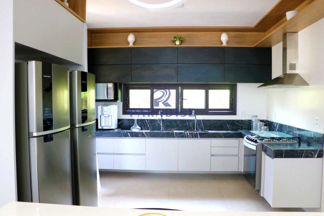Imagem Casa com 8 Quartos à Venda, 362 m² em Guarajuba - Camaçari Imagem Casa com 8 Quartos à Venda, 362 m² em Guarajuba - Camaçari