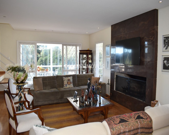 Imagem Casa com 4 Quartos à Venda, 215 m² em Região De Capivari - Campos Do Jordão Imagem Casa com 4 Quartos à Venda, 215 m² em Região De Capivari - Campos Do Jordão