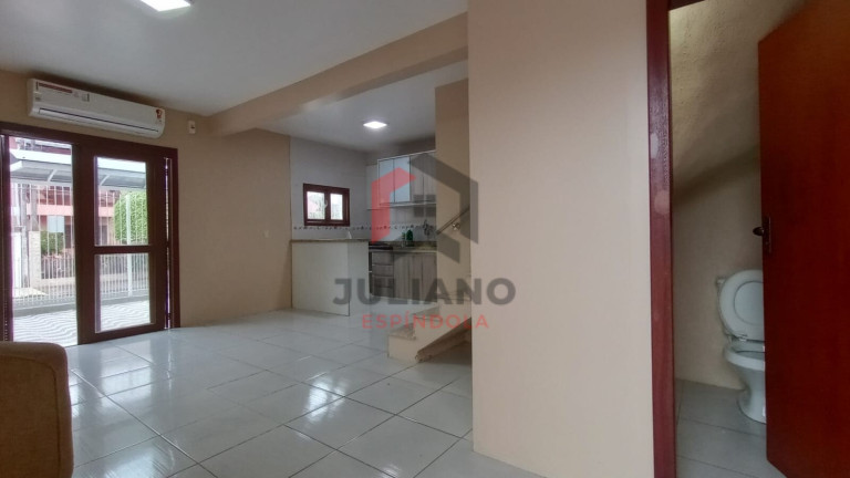 Imagem Casa com 2 Quartos à Venda, 75 m² em Hípica - Porto Alegre Imagem Casa com 2 Quartos à Venda, 75 m² em Hípica - Porto Alegre