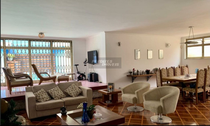 Casa com 4 Quartos à Venda, 377 m² em Alto De Pinheiros - São Paulo