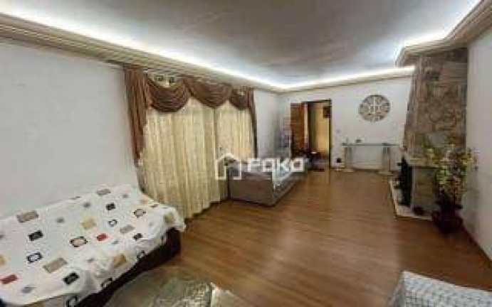 Imagem Casa com 4 Quartos para Alugar, 224 m² em Jardim Maria Helena - Guarulhos Imagem Casa com 4 Quartos para Alugar, 224 m² em Jardim Maria Helena - Guarulhos