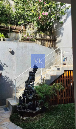 Imagem Casa com 3 Quartos à Venda, 160 m² em Santa Cândida - Curitiba