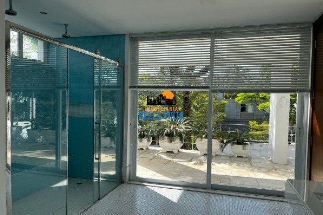 Imagem Casa com 3 Quartos à Venda ou Locação, em Jardim América - São Paulo Imagem Casa com 3 Quartos à Venda ou Locação, em Jardim América - São Paulo