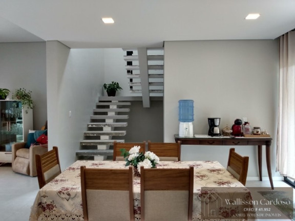 Imagem Casa com 3 Quartos à Venda, 410 m² em São Francisco De Assis - Camboriú Imagem Casa com 3 Quartos à Venda, 410 m² em São Francisco De Assis - Camboriú