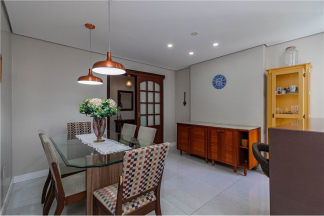 Imagem Apartamento com 3 Quartos à Venda, 113 m² em Higienópolis - Porto Alegre Imagem Apartamento com 3 Quartos à Venda, 113 m² em Higienópolis - Porto Alegre