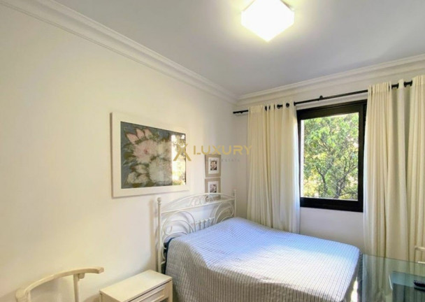 Imagem Imóvel com 4 Quartos à Venda, 230 m² em Lourdes - Belo Horizonte Imagem Imóvel com 4 Quartos à Venda, 230 m² em Lourdes - Belo Horizonte