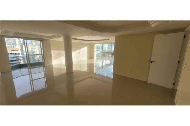 Imagem Cobertura com 6 Quartos à Venda, 420 m² em Centro - Balneário Camboriú Imagem Cobertura com 6 Quartos à Venda, 420 m² em Centro - Balneário Camboriú