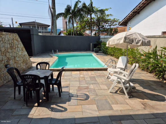 Imagem Casa com 3 Quartos para Alugar ou Temporada, 286 m² em Jardim Virgínia - Guarujá Imagem Casa com 3 Quartos para Alugar ou Temporada, 286 m² em Jardim Virgínia - Guarujá