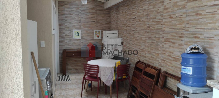 Imagem Casa com 2 Quartos à Venda, 71 m² em Granja Guarani - Teresópolis