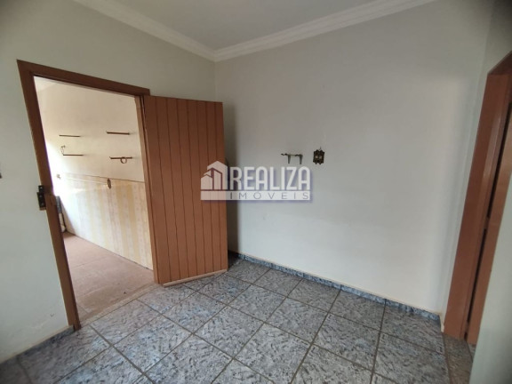 Imagem Casa com 2 Quartos à Venda, 220 m² em Santa Maria - Uberaba Imagem Casa com 2 Quartos à Venda, 220 m² em Santa Maria - Uberaba