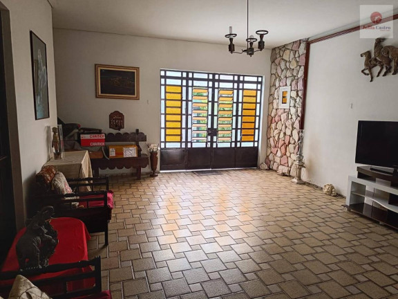 Imagem Casa com 4 Quartos à Venda, 200 m² Imagem Casa com 4 Quartos à Venda, 200 m²