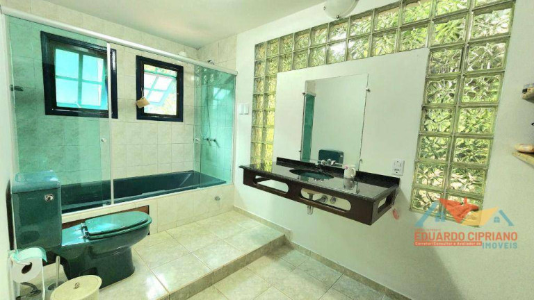 Imagem Casa com 3 Quartos à Venda, 216 m² em Massaguaçu - Caraguatatuba