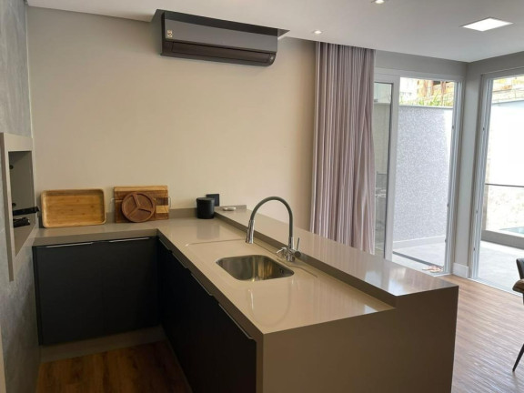Imagem Casa com 3 Quartos à Venda, 360 m² em Pedra Branca - Palhoça Imagem Casa com 3 Quartos à Venda, 360 m² em Pedra Branca - Palhoça
