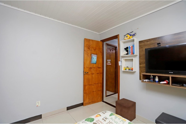 Imagem Casa com 3 Quartos à Venda, 54 m² em Rubem Berta - Porto Alegre Imagem Casa com 3 Quartos à Venda, 54 m² em Rubem Berta - Porto Alegre
