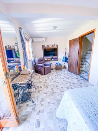 Imagem Casa com 3 Quartos à Venda, 191 m² em Rubem Berta - Porto Alegre Imagem Casa com 3 Quartos à Venda, 191 m² em Rubem Berta - Porto Alegre