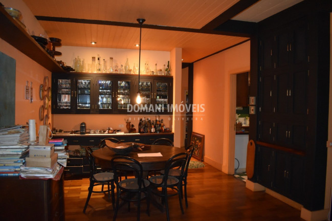 Imagem Casa com 4 Quartos à Venda, 410 m² em Região Do Toriba - Campos Do Jordão Imagem Casa com 4 Quartos à Venda, 410 m² em Região Do Toriba - Campos Do Jordão