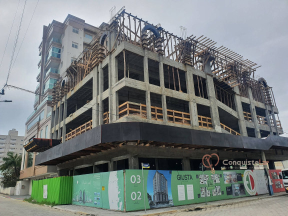 Imagem Apartamento com 3 Quartos à Venda, 98 m² em Meia Praia - Itapema