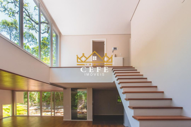 Imagem Casa com 4 Quartos à Venda, 1.146 m² em Centro - Gramado