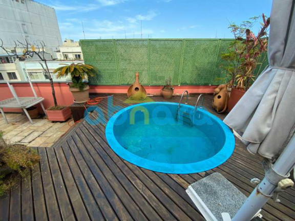 Imagem Cobertura com 2 Quartos à Venda, 200 m² em Copacabana - Rio De Janeiro
