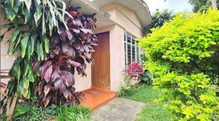 Imagem Casa com 3 Quartos à Venda, 155 m² em Vila Ipiranga - Porto Alegre Imagem Casa com 3 Quartos à Venda, 155 m² em Vila Ipiranga - Porto Alegre