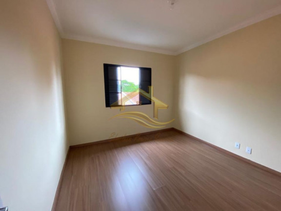 Imagem Casa com 3 Quartos à Venda, 240 m² em Jardim Guararapes - Londrina