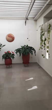 Imagem Casa com 3 Quartos à Venda, 250 m² em Osvaldo Rezende - Uberlândia